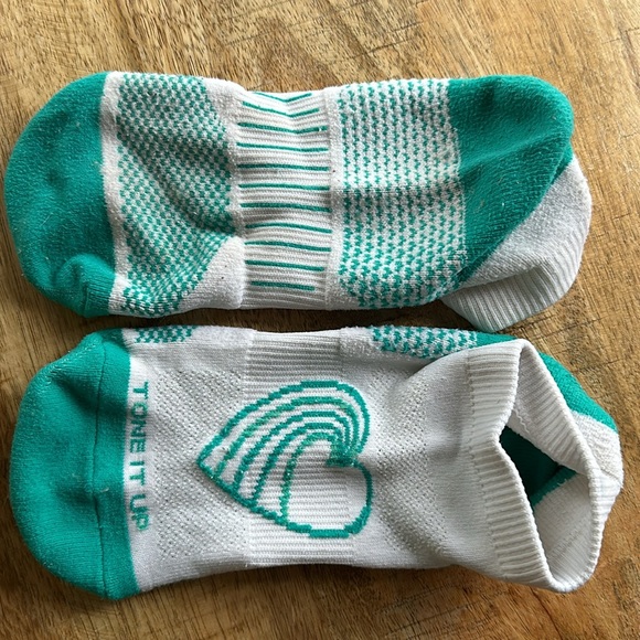 Tone It Up heart socks - Picture 2 of 3